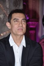Aamir Khan on location with Star Pariwar in Filmcity, Mumbai on 22nd Nov 2012 (30).JPG